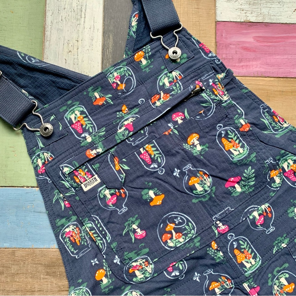 NWT Duluth Small x31L Heirloom Gardening Lined Bib Overalls Mushroom Terrarium
